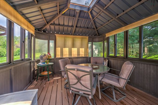0S885 Spring Green Way, Batavia, IL 60510