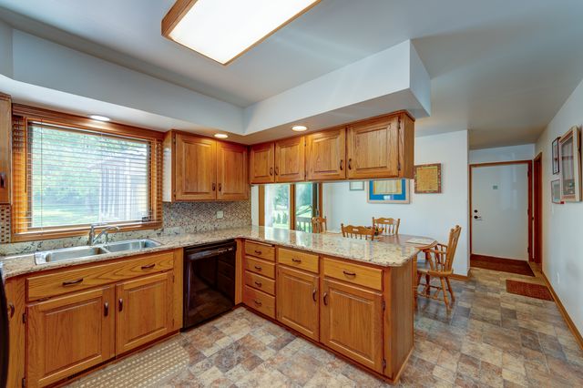 0S885 Spring Green Way, Batavia, IL 60510