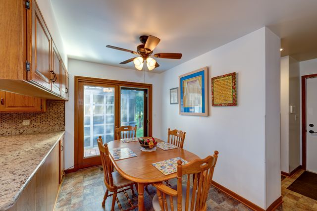 0S885 Spring Green Way, Batavia, IL 60510