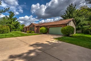 0S885 Spring Green Way, Batavia, IL 60510