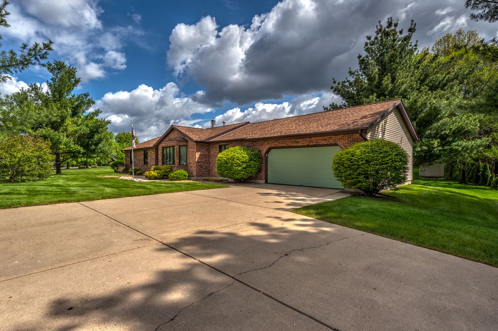 0S885 Spring Green Way, Batavia, IL 60510