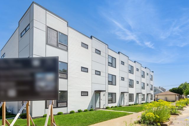 944 Beloit Avenue 2, Forest Park, IL 60130