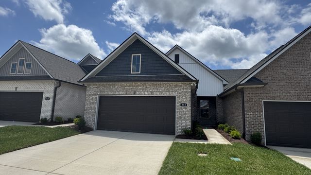 532 W Foxrun, Springfield, TN 37172