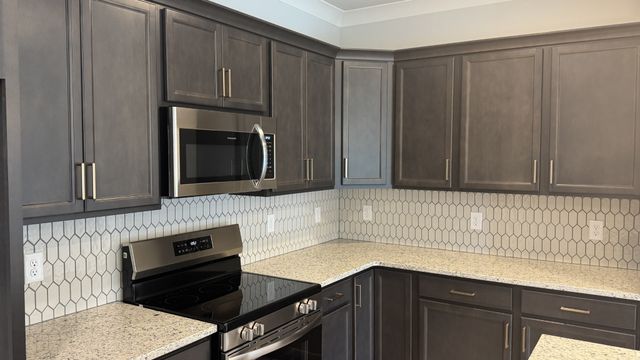 532 W Foxrun, Springfield, TN 37172