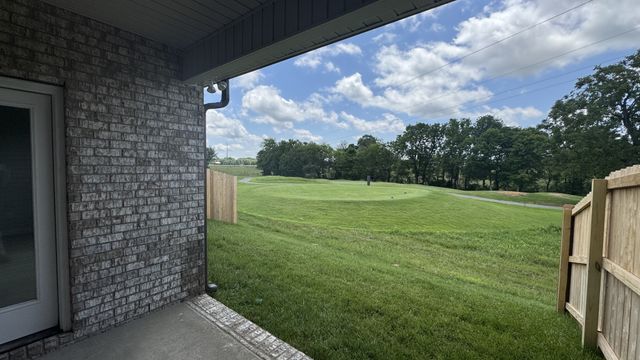 532 W Foxrun, Springfield, TN 37172