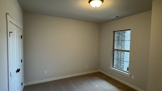 532 W Foxrun, Springfield, TN 37172