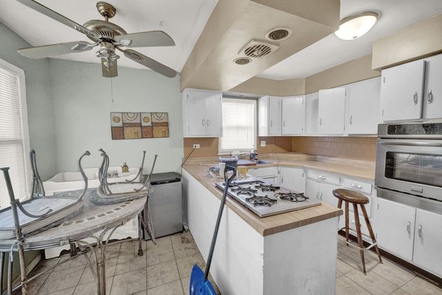 16934 Annetta Avenue, Hazel Crest, IL 60429