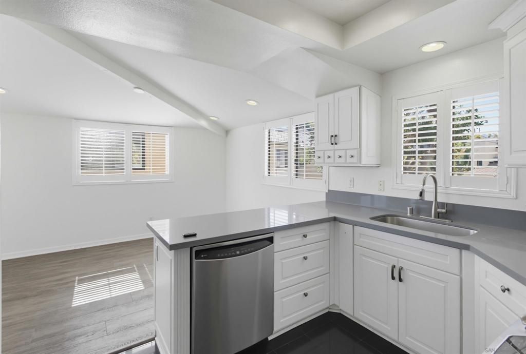 7904 Caminito Dia 4, San Diego, CA 92122 — photo 4