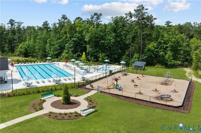 7292 Crosswinds Dr, North Chesterfield, VA 23234