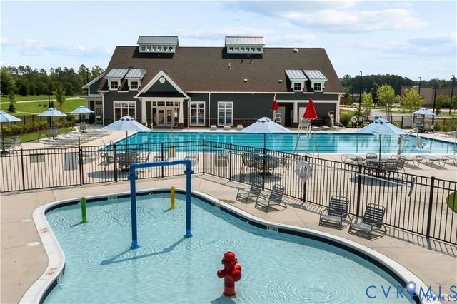 7292 Crosswinds Dr, North Chesterfield, VA 23234