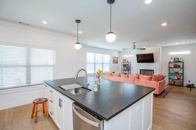 5213 S Brookhaven Street, Rogers, AR 72758