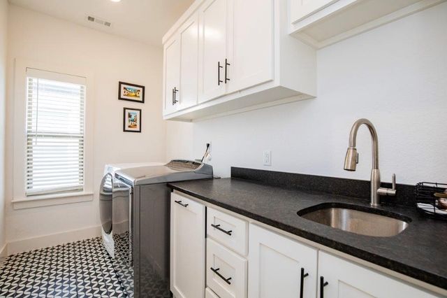 5213 S Brookhaven Street, Rogers, AR 72758