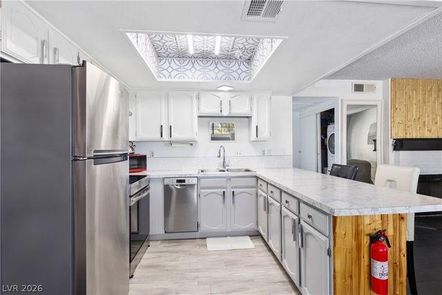 4291 Sanderling Circle 124, Las Vegas, NV 89103