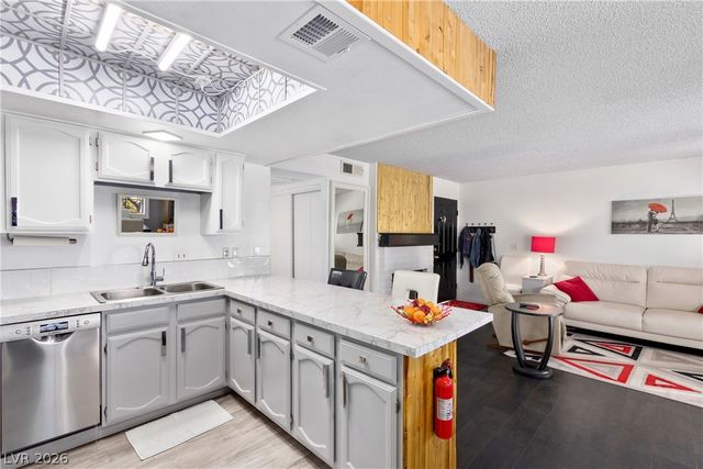 4291 Sanderling Circle 124, Las Vegas, NV 89103