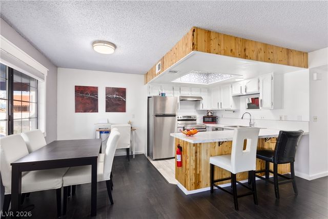 4291 Sanderling Circle 124, Las Vegas, NV 89103