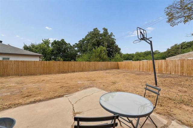 1143 NE Grand Boulevard, Oklahoma City, OK 73117