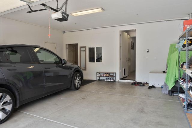 1714 Graybark Avenue, Clovis, CA 93619