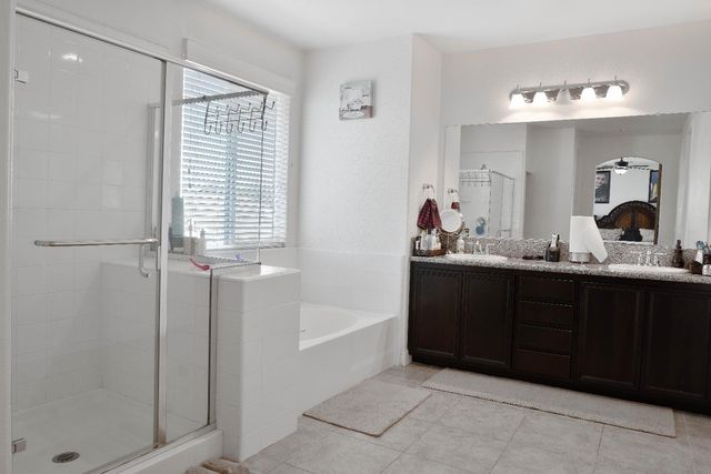 1714 Graybark Avenue, Clovis, CA 93619