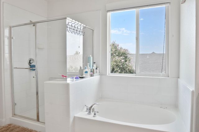 1714 Graybark Avenue, Clovis, CA 93619