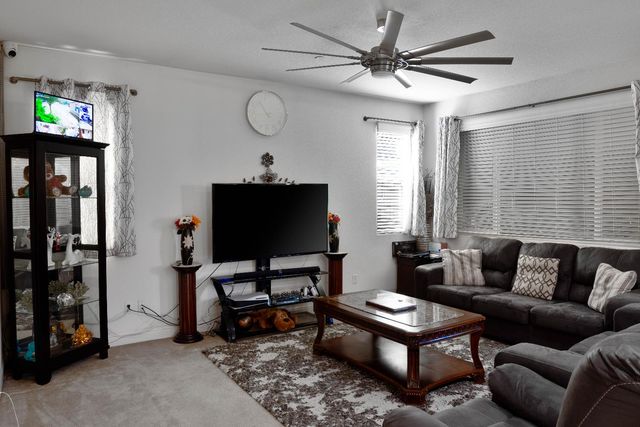 1714 Graybark Avenue, Clovis, CA 93619