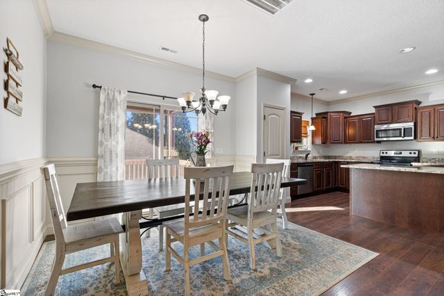 102 S Hamlet Court, Moore, SC 29369