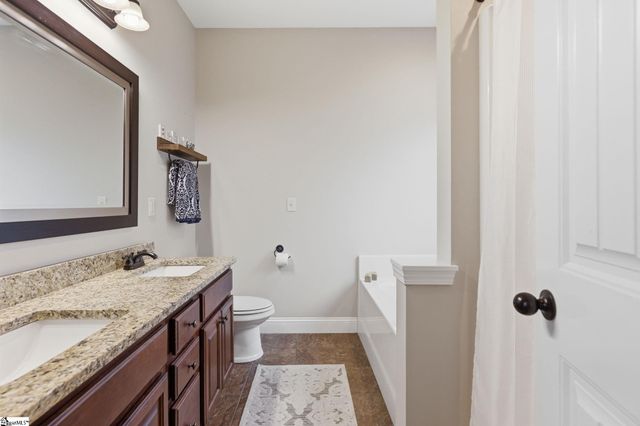 102 S Hamlet Court, Moore, SC 29369