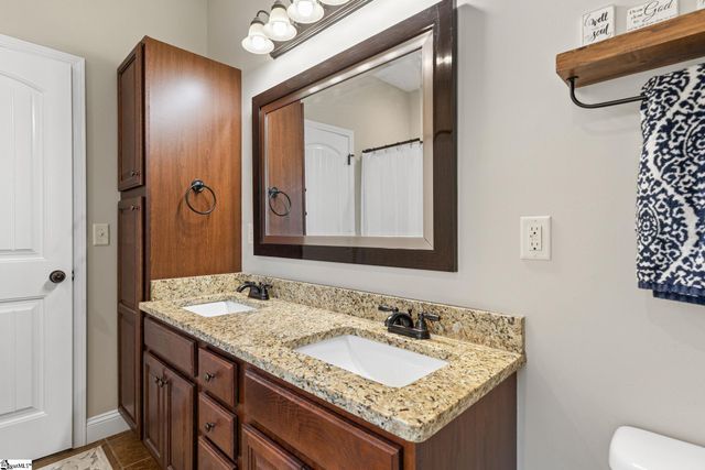 102 S Hamlet Court, Moore, SC 29369