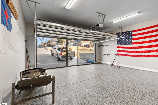 102 S Hamlet Court, Moore, SC 29369