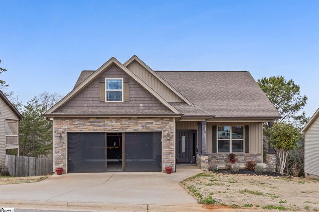 102 S Hamlet Court, Moore, SC 29369