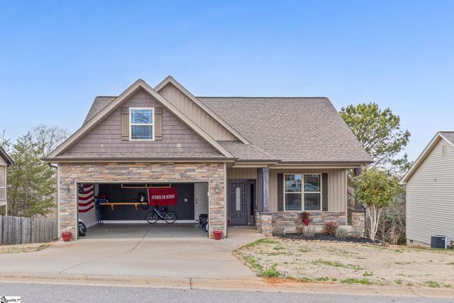 102 S Hamlet Court, Moore, SC 29369