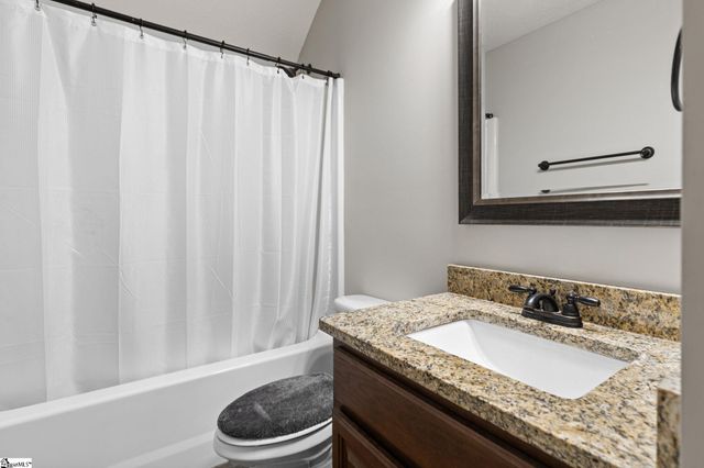 102 S Hamlet Court, Moore, SC 29369