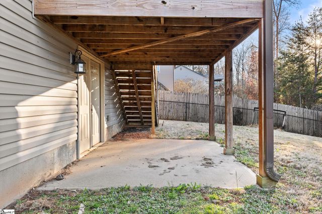 102 S Hamlet Court, Moore, SC 29369