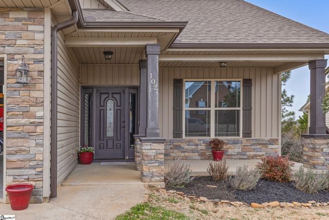 102 S Hamlet Court, Moore, SC 29369