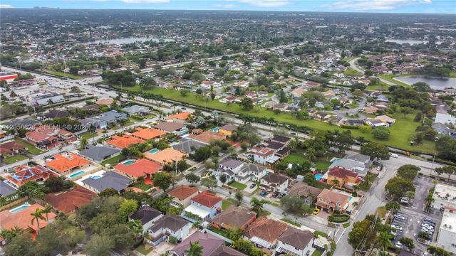 13836 SW 39th Ter, Miami, FL 33175