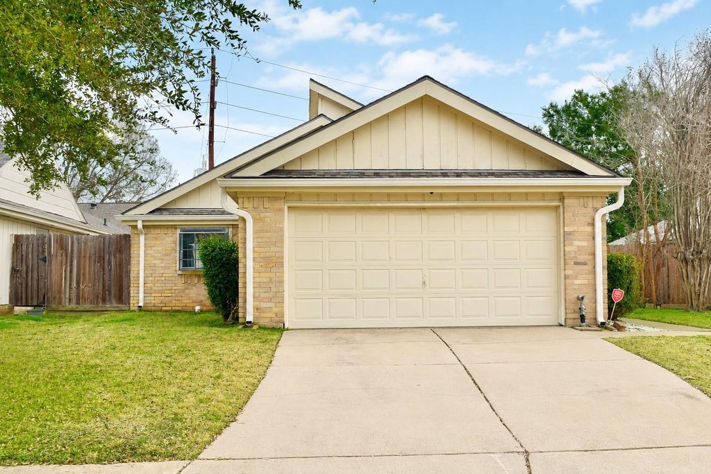 2322 Sunset Trail, Sugar Land, TX 77478