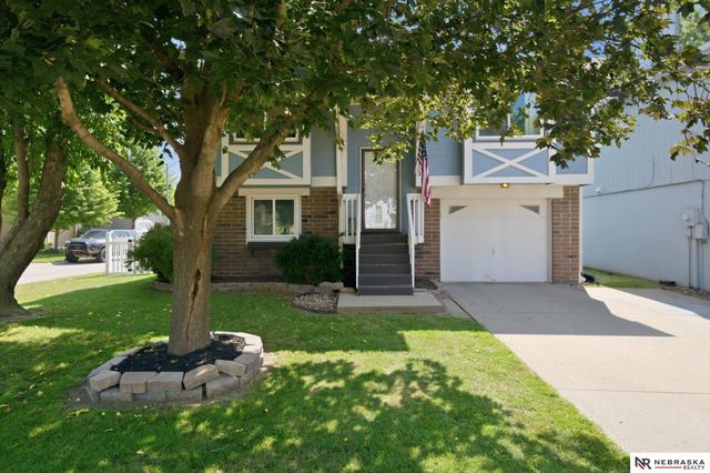 6103 S 77 Street, Omaha, NE 68127