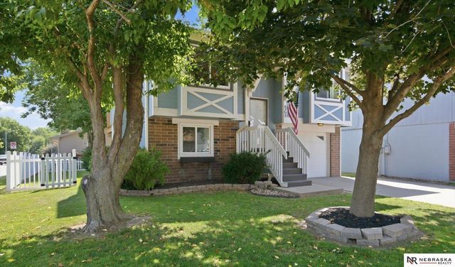 6103 S 77 Street, Omaha, NE 68127