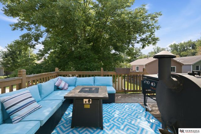 6103 S 77 Street, Omaha, NE 68127