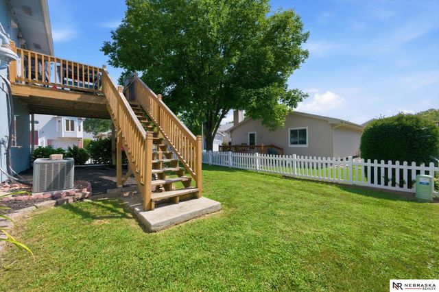 6103 S 77 Street, Omaha, NE 68127