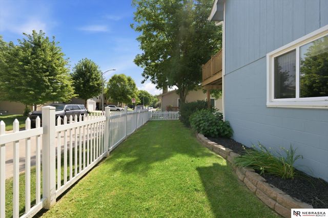 6103 S 77 Street, Omaha, NE 68127