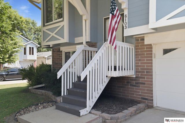 6103 S 77 Street, Omaha, NE 68127