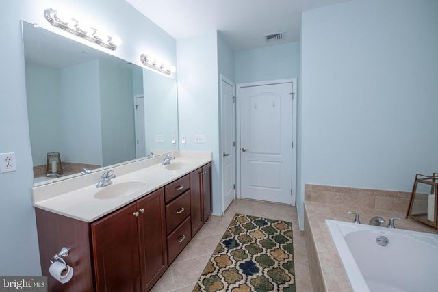 460 CARSON TER, Huntingdon Valley, PA 19006