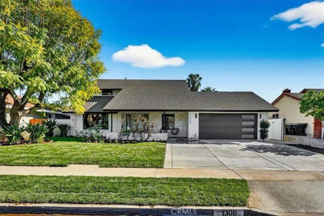 1308 Montevideo, Placentia, CA 92870