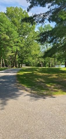 86 Pinehurst 1, Auburn, MA 01501