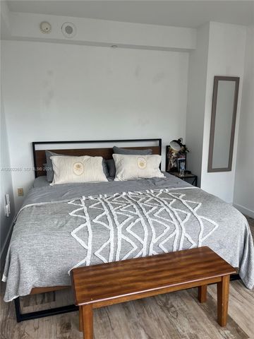 650 NE 32nd St 608, Miami, FL 33137