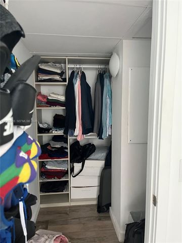 650 NE 32nd St 608, Miami, FL 33137