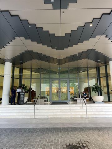 650 NE 32nd St 608, Miami, FL 33137