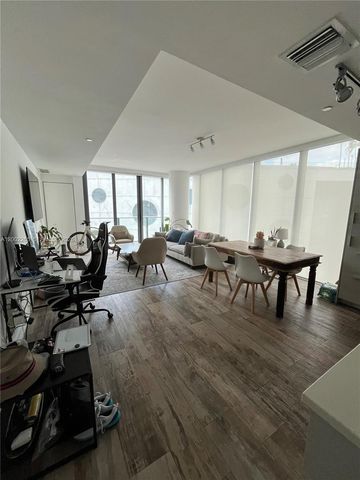 650 NE 32nd St 608, Miami, FL 33137