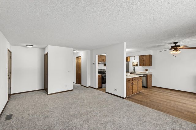 4372 Buckingham Court, Vadnais Heights, MN 55127