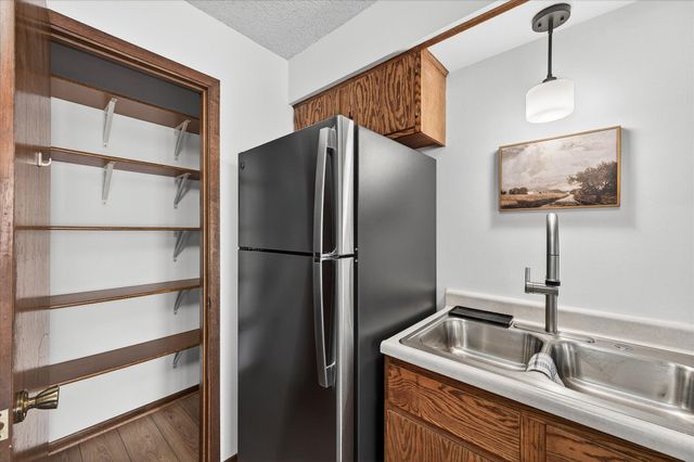 4372 Buckingham Court, Vadnais Heights, MN 55127